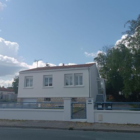Charmante Maison Entre Mer Et Campagne La Jarrie المظهر الخارجي الصورة